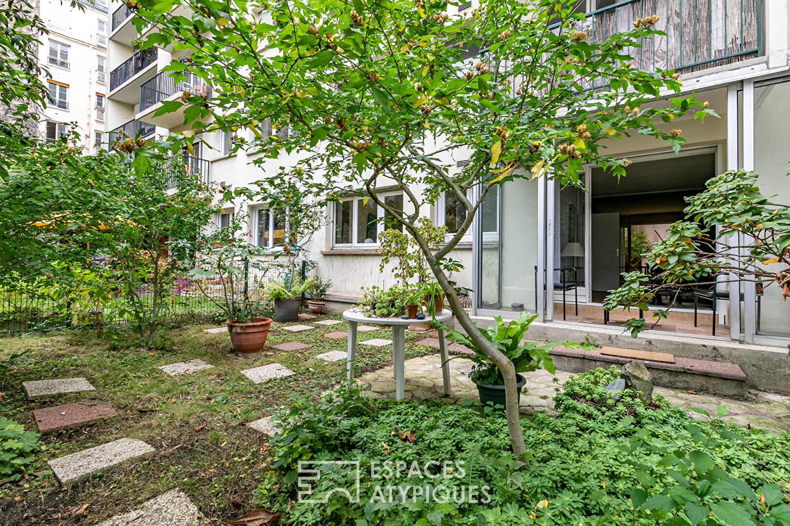 Apartment with veranda and private garden
