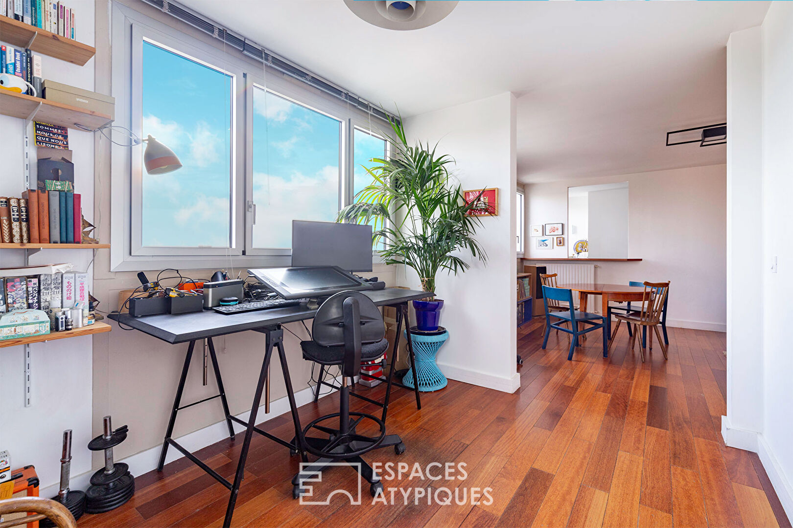High floor apartment with panoramic view