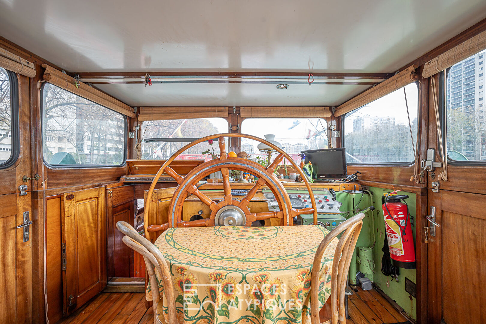 Pleasure boat receiving the public