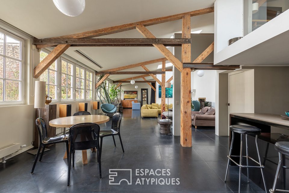 Dernier étage d'architecte dans un ancien couvent