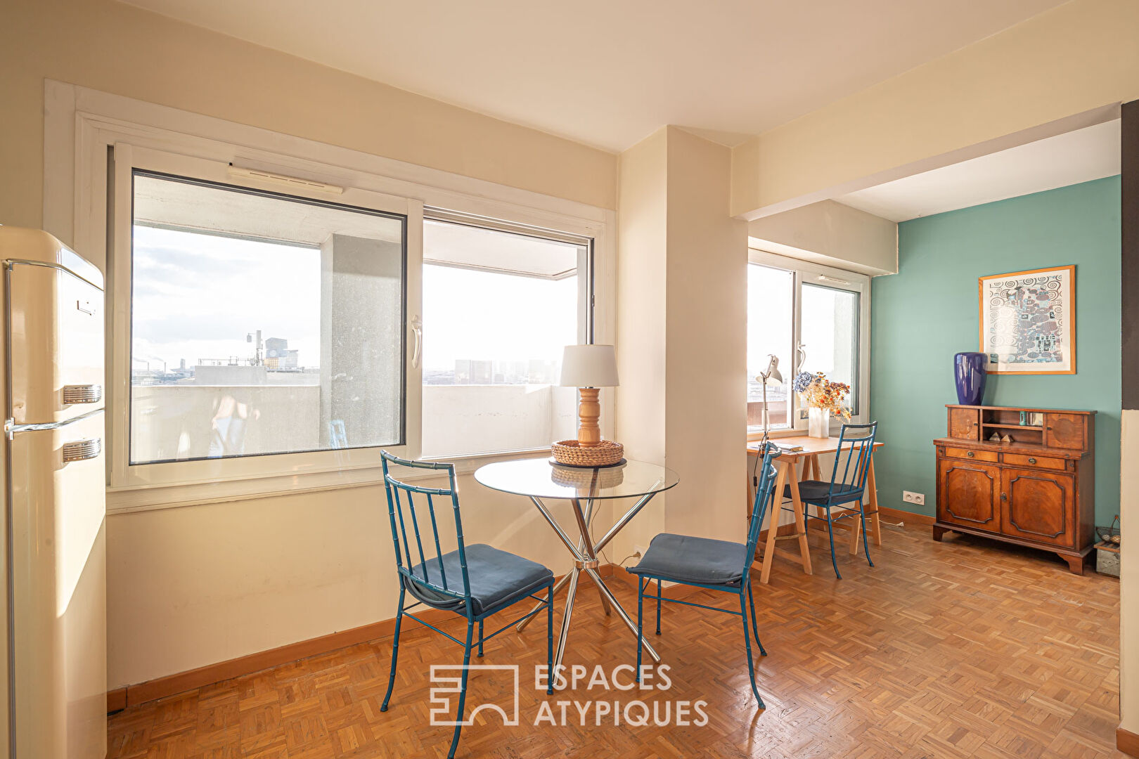 Apartment with terrace and panoramic view