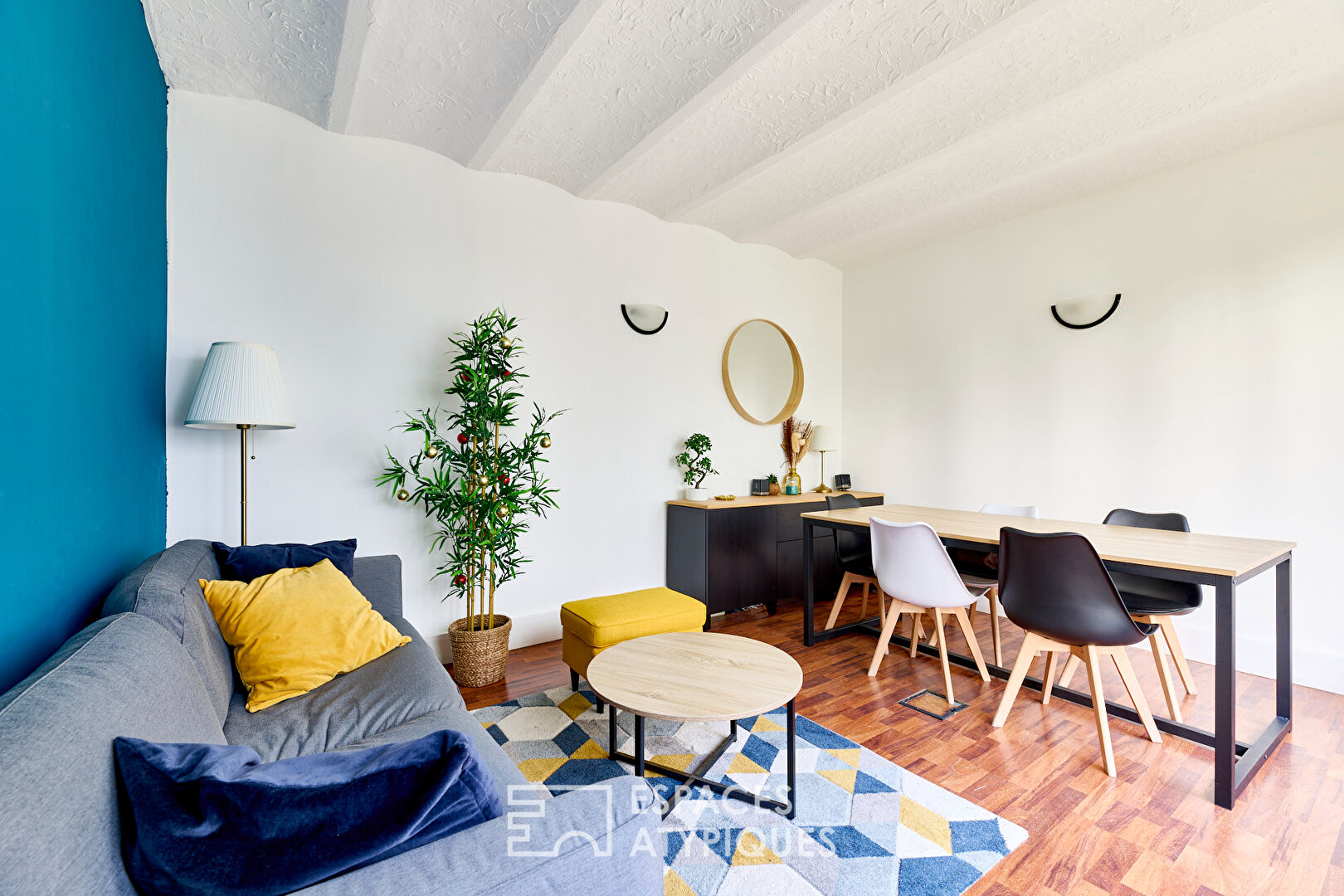 Apartment with terrace on green courtyard