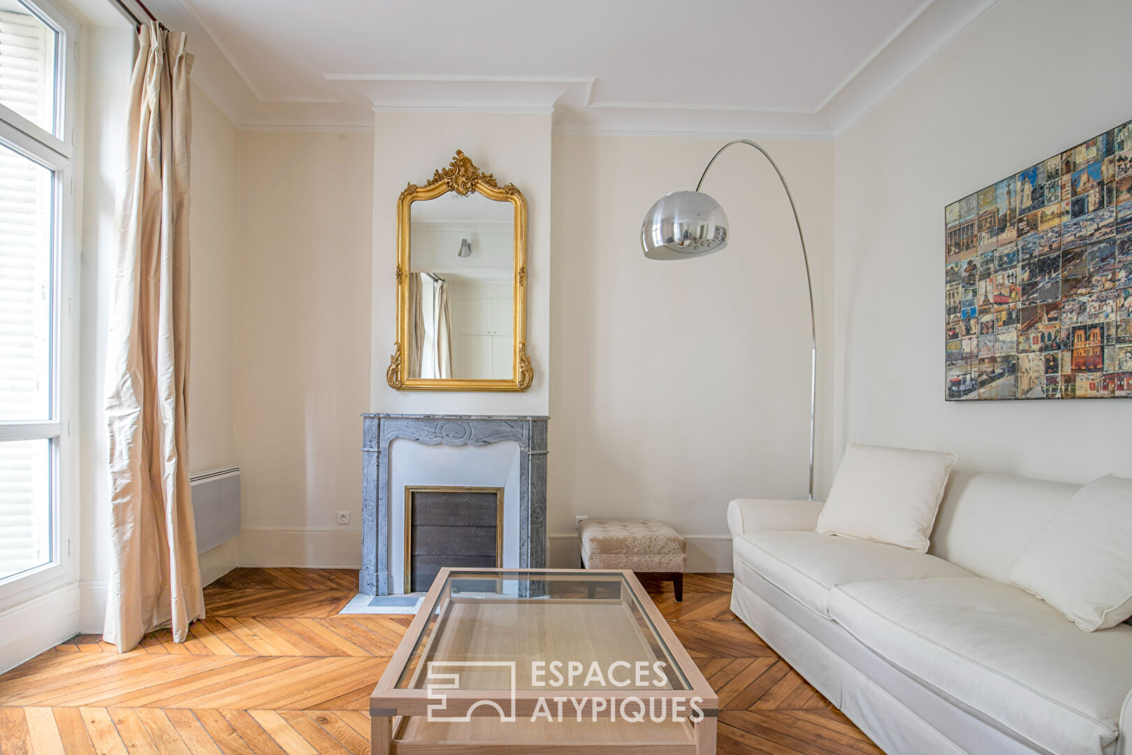 Crossing apartment in the heart of the Marais