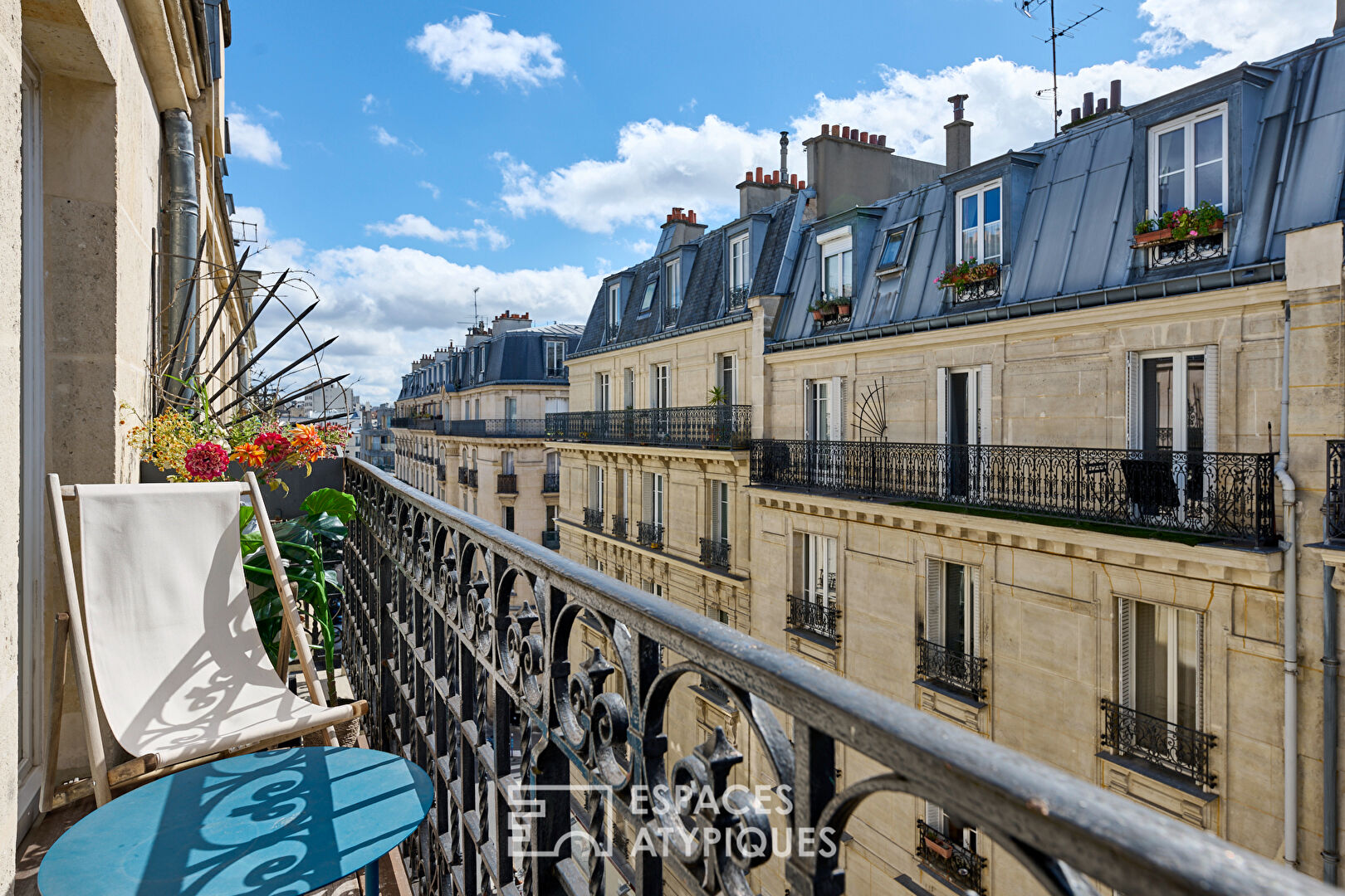 Duplex d’architecte en dernier étage avec balcon