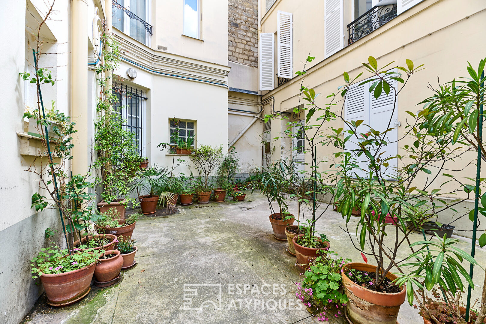 Character duplex on the top floor
