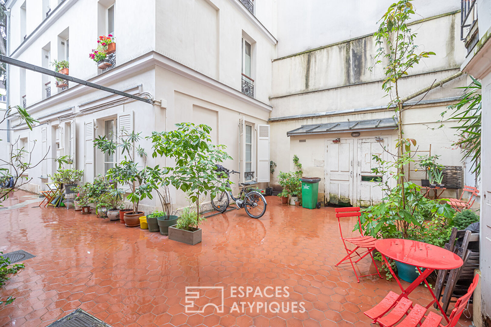 Top floor apartment near Canal de l’Ourcq