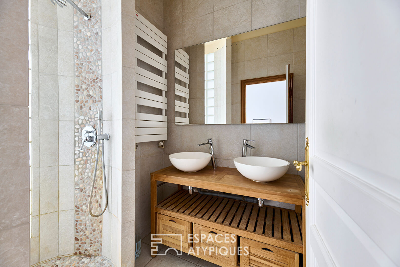 Apartment with terrace near Place des Vosges