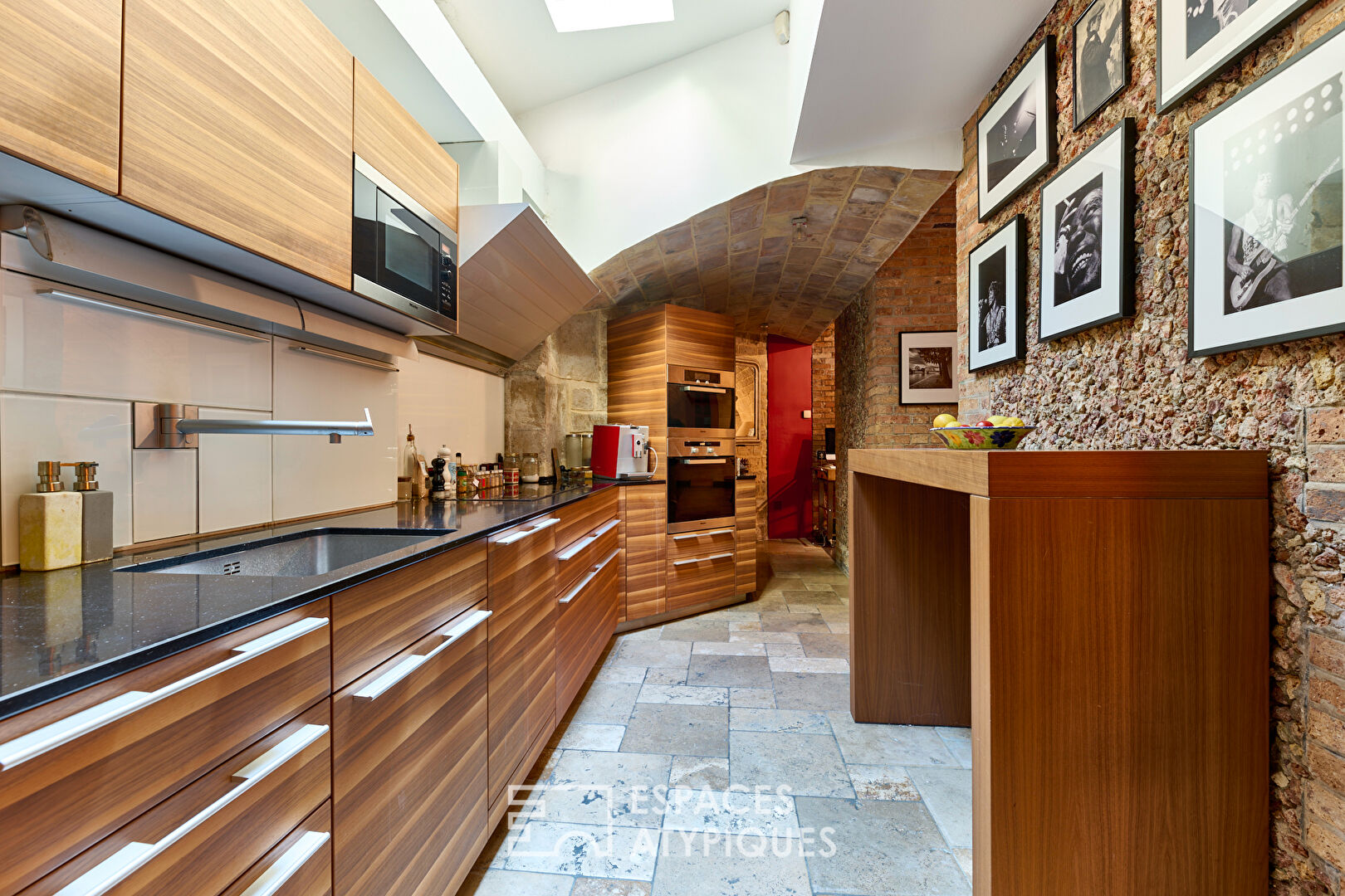 Apartment with terrace near Place des Vosges
