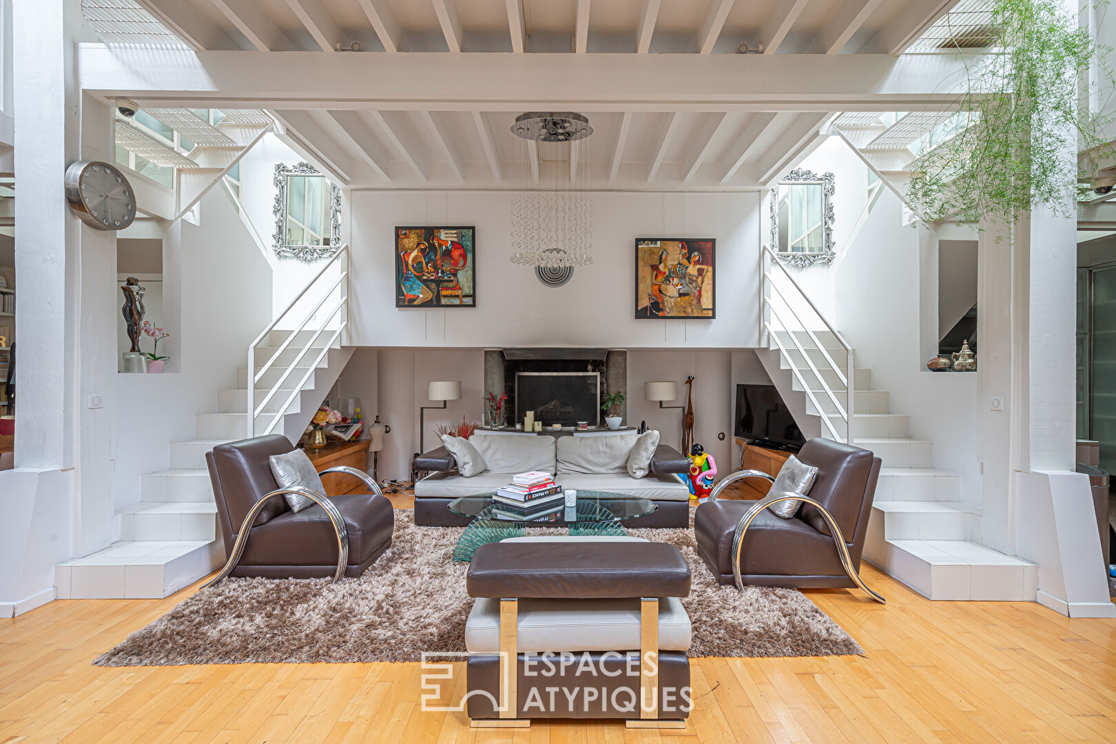 Duplex like a house with terrace