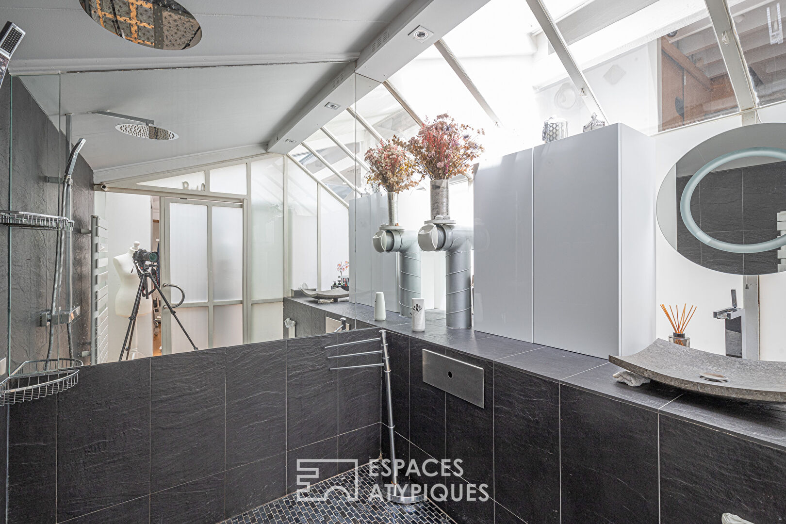 Duplex like a house with terrace