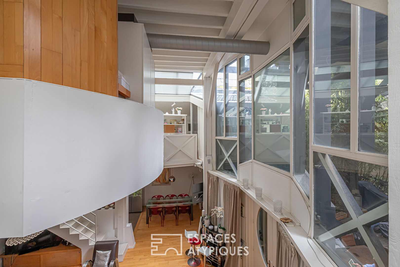 Duplex like a house with terrace
