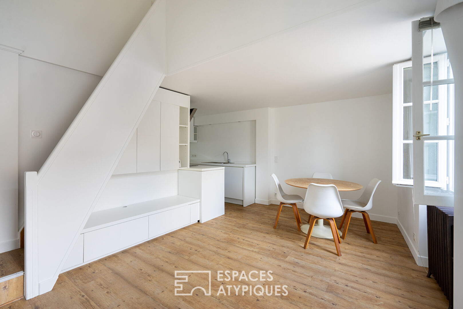 Top floor duplex Rue de Sévigné