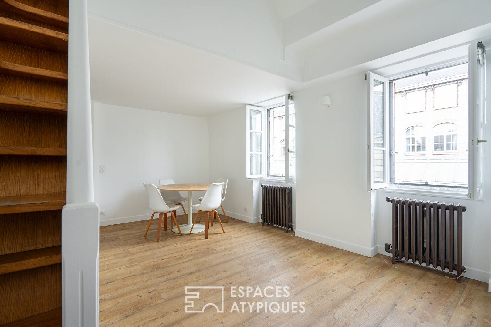 Top floor duplex Rue de Sévigné