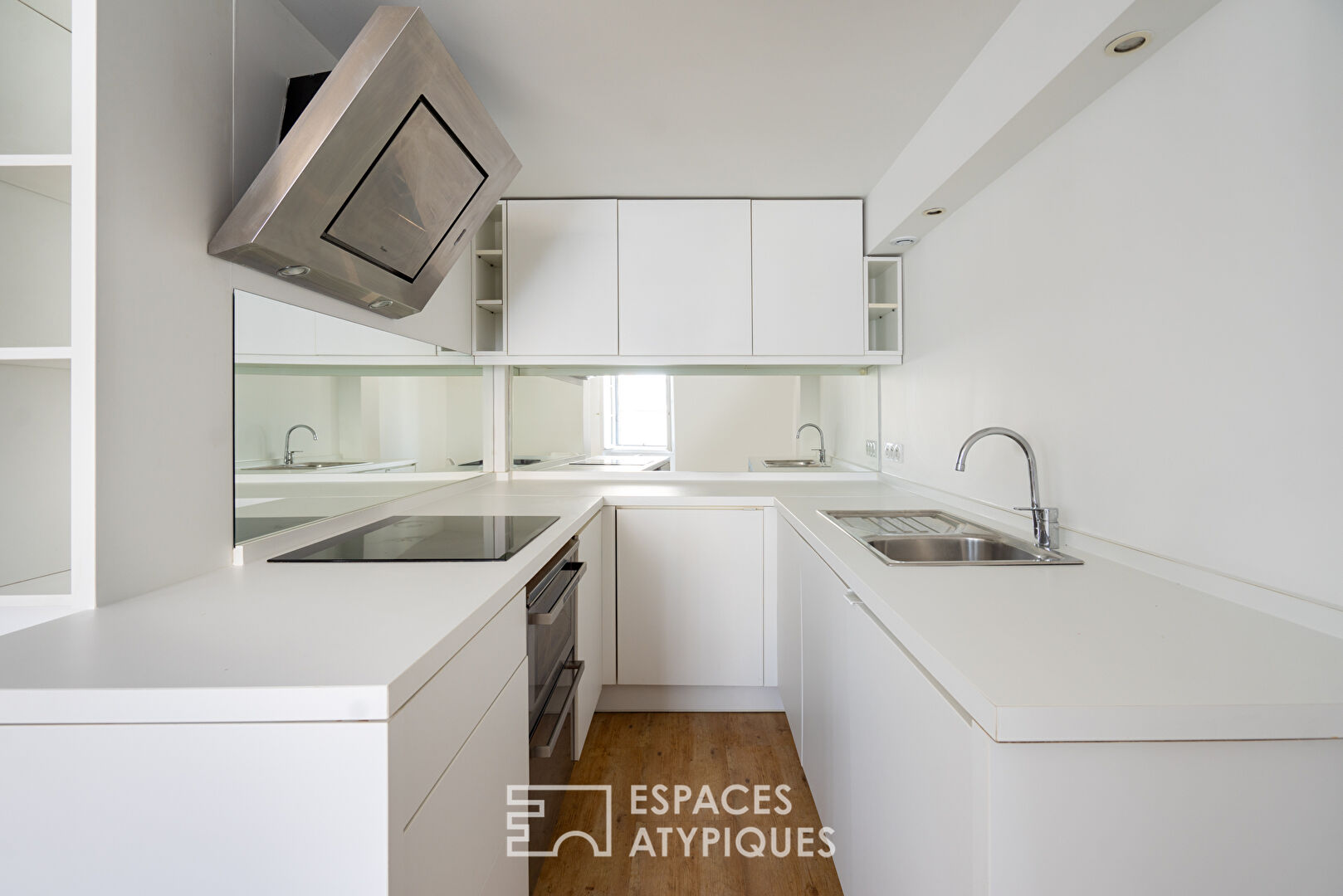 Top floor duplex Rue de Sévigné