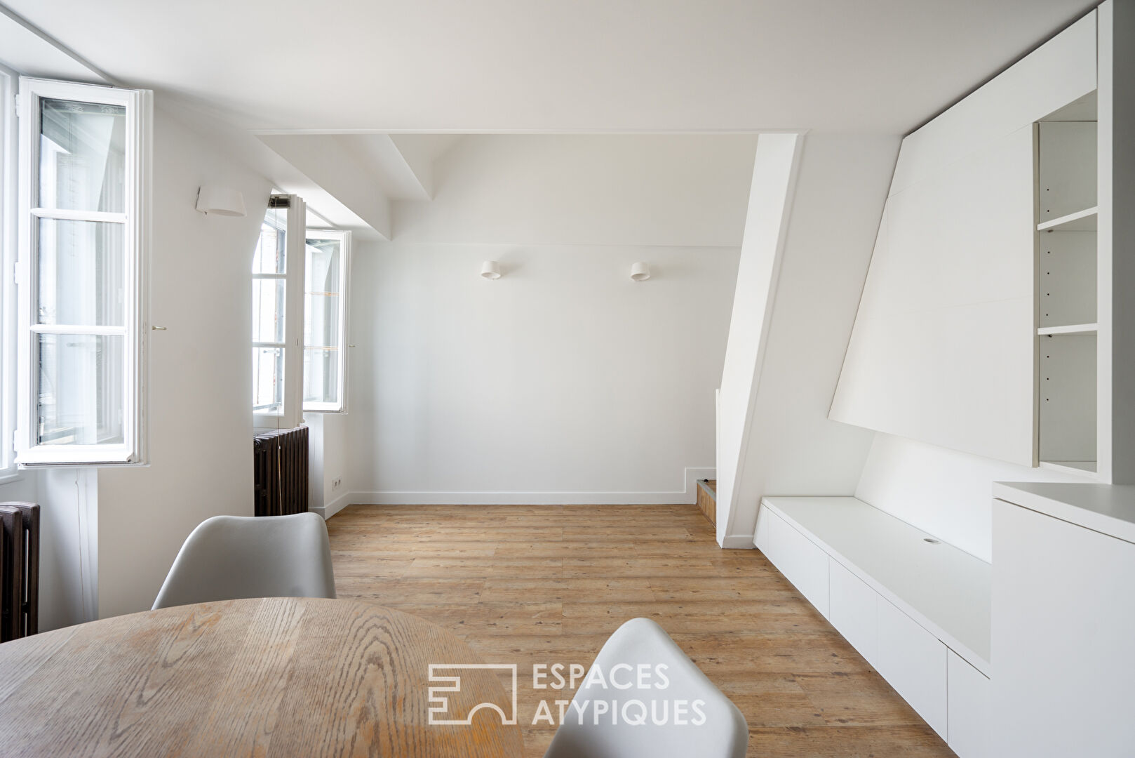 Top floor duplex Rue de Sévigné