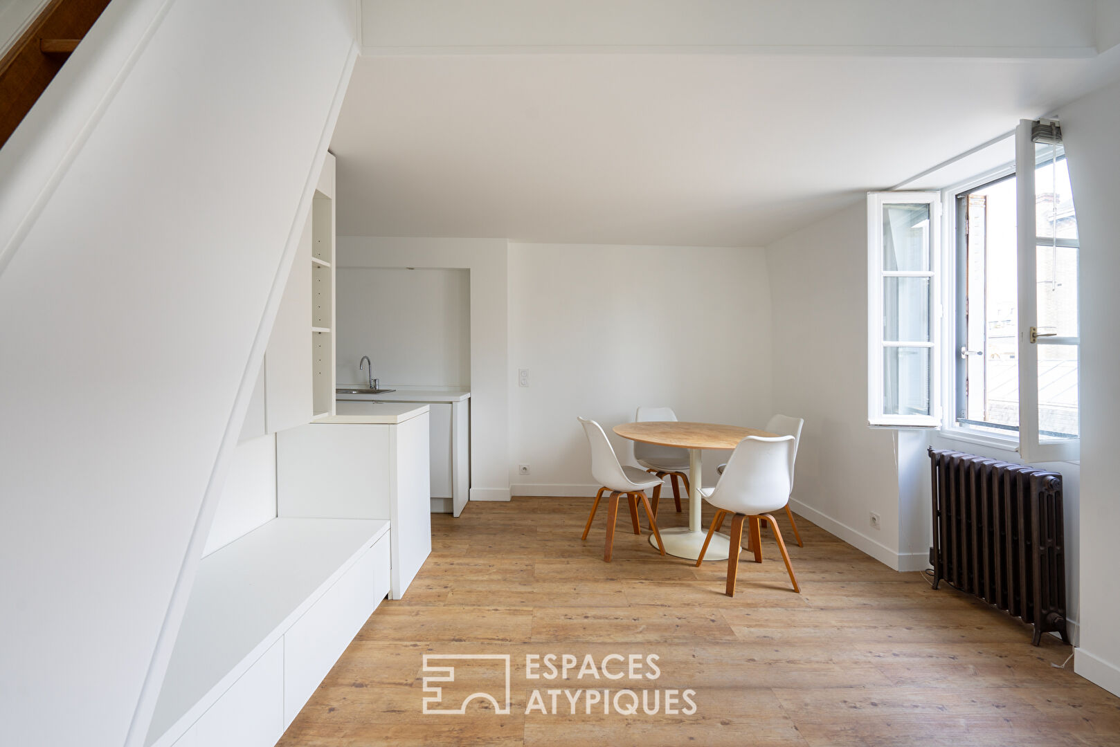 Top floor duplex Rue de Sévigné