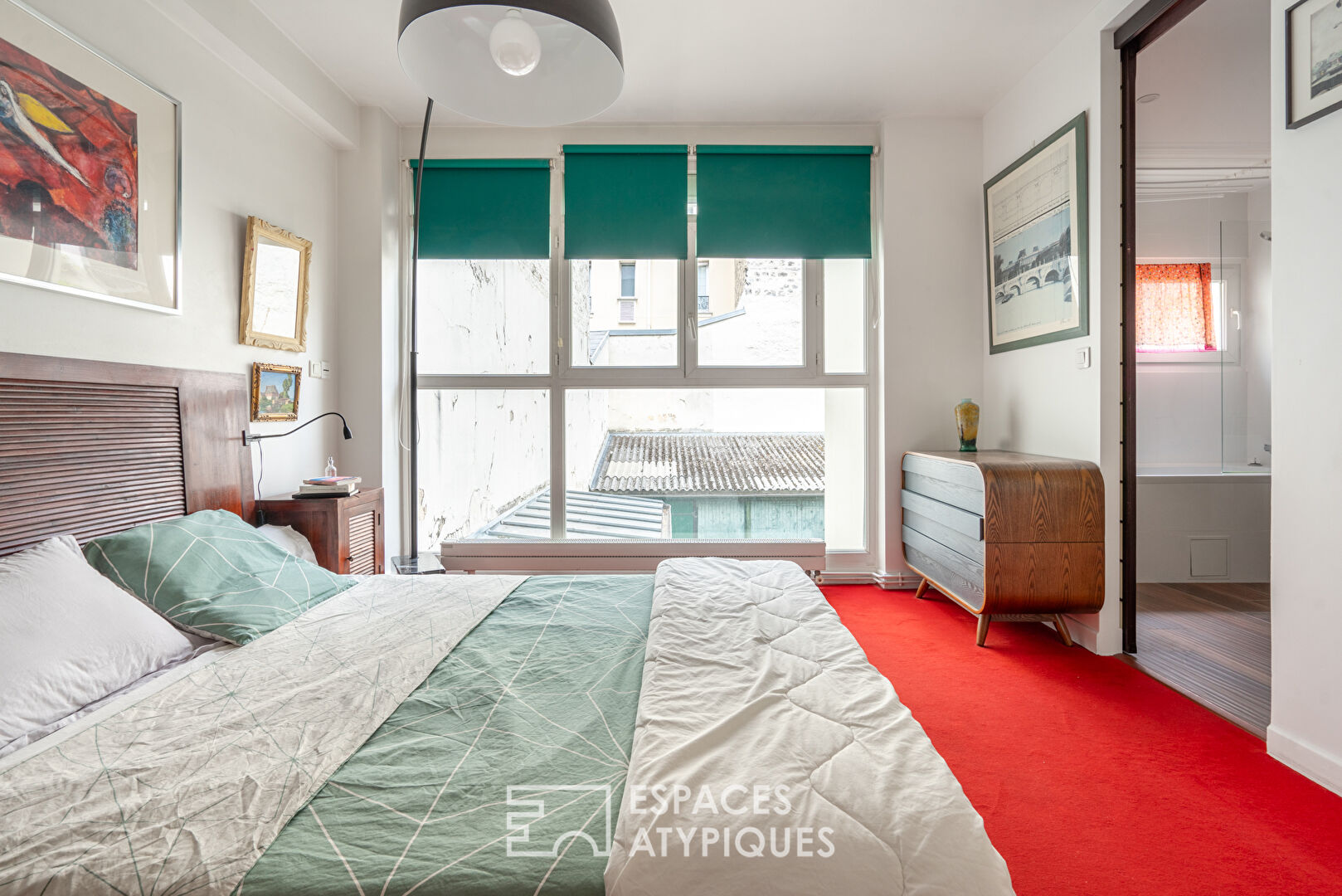Appartement traversant avec terrasse proche place Voltaire