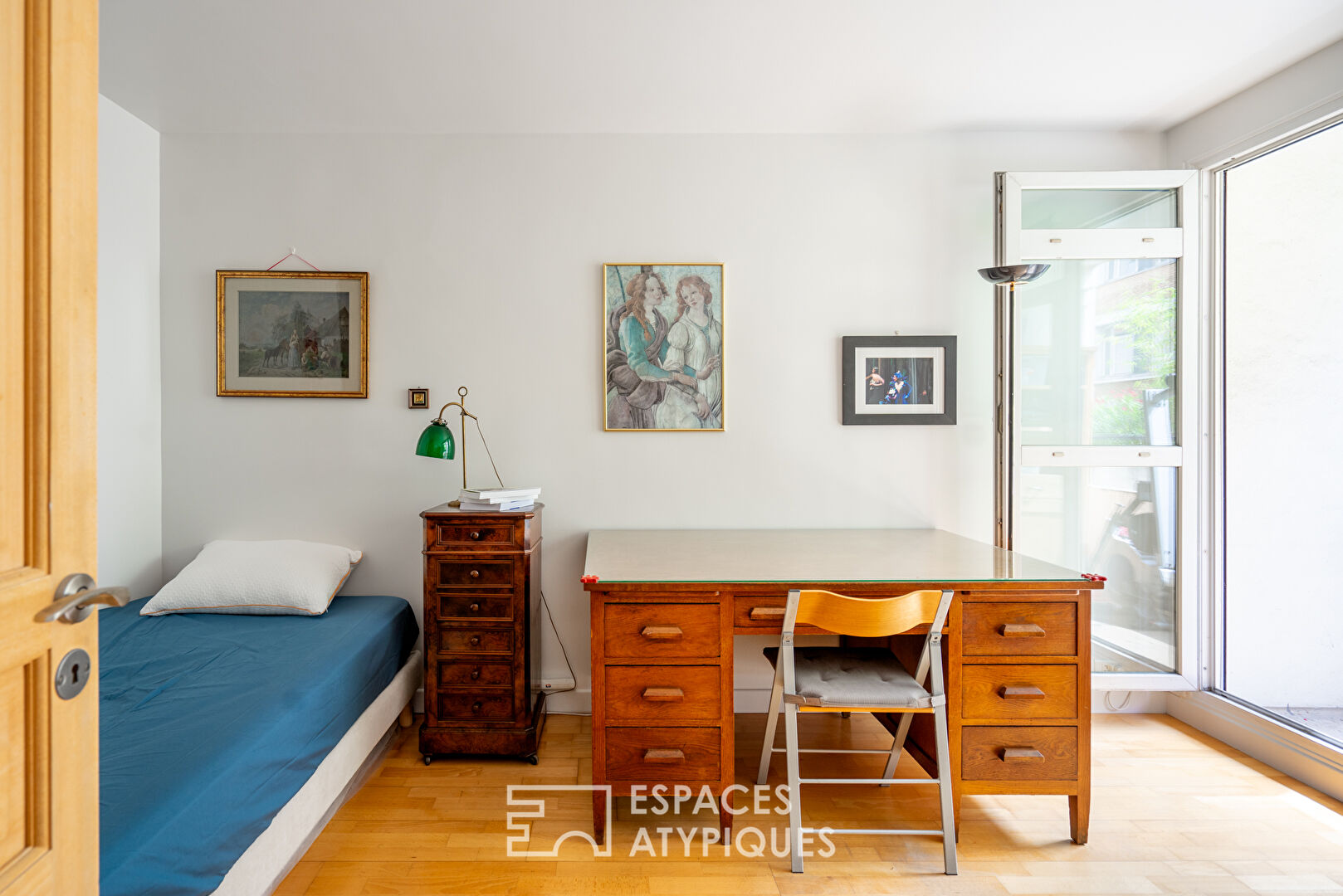 Appartement traversant avec terrasse proche place Voltaire