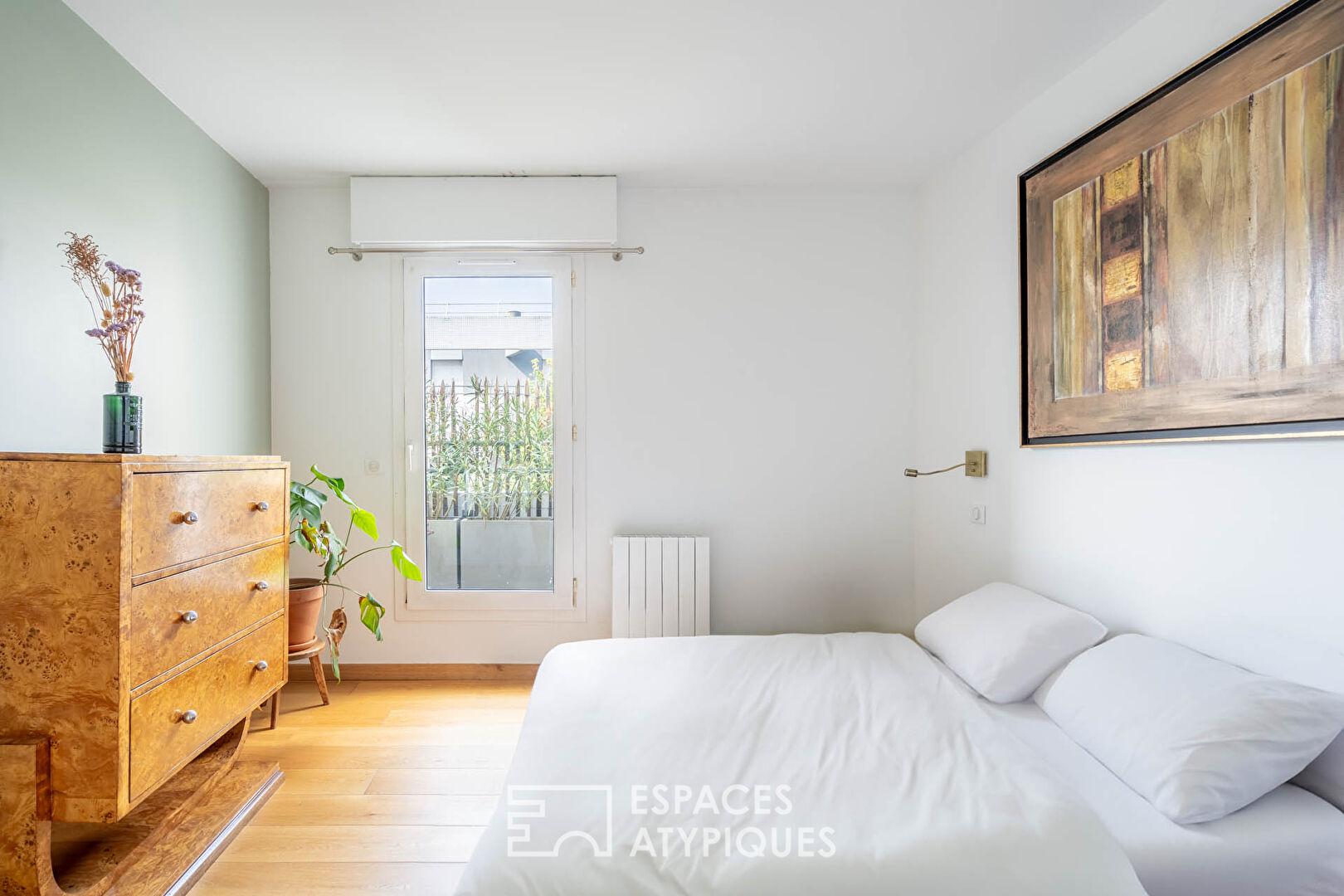 Apartment with balcony – Parc de Belleville