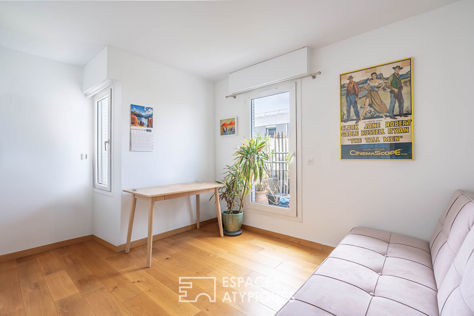 Apartment with balcony – Parc de Belleville