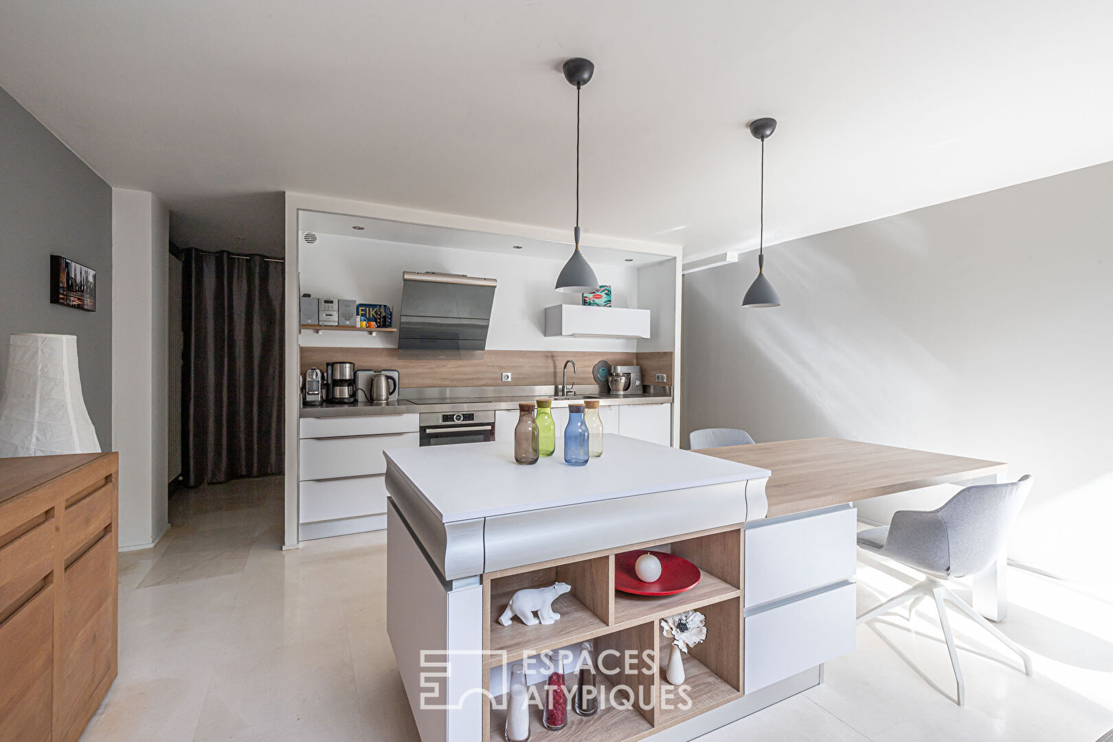 Duplex loft with tree-lined terrace