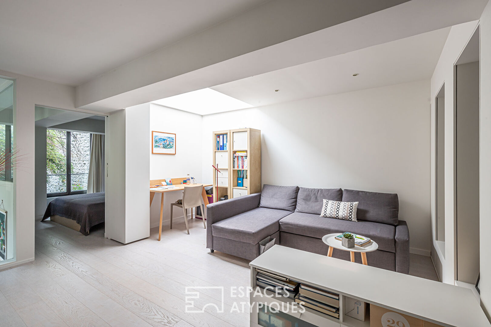 Duplex loft with tree-lined terrace