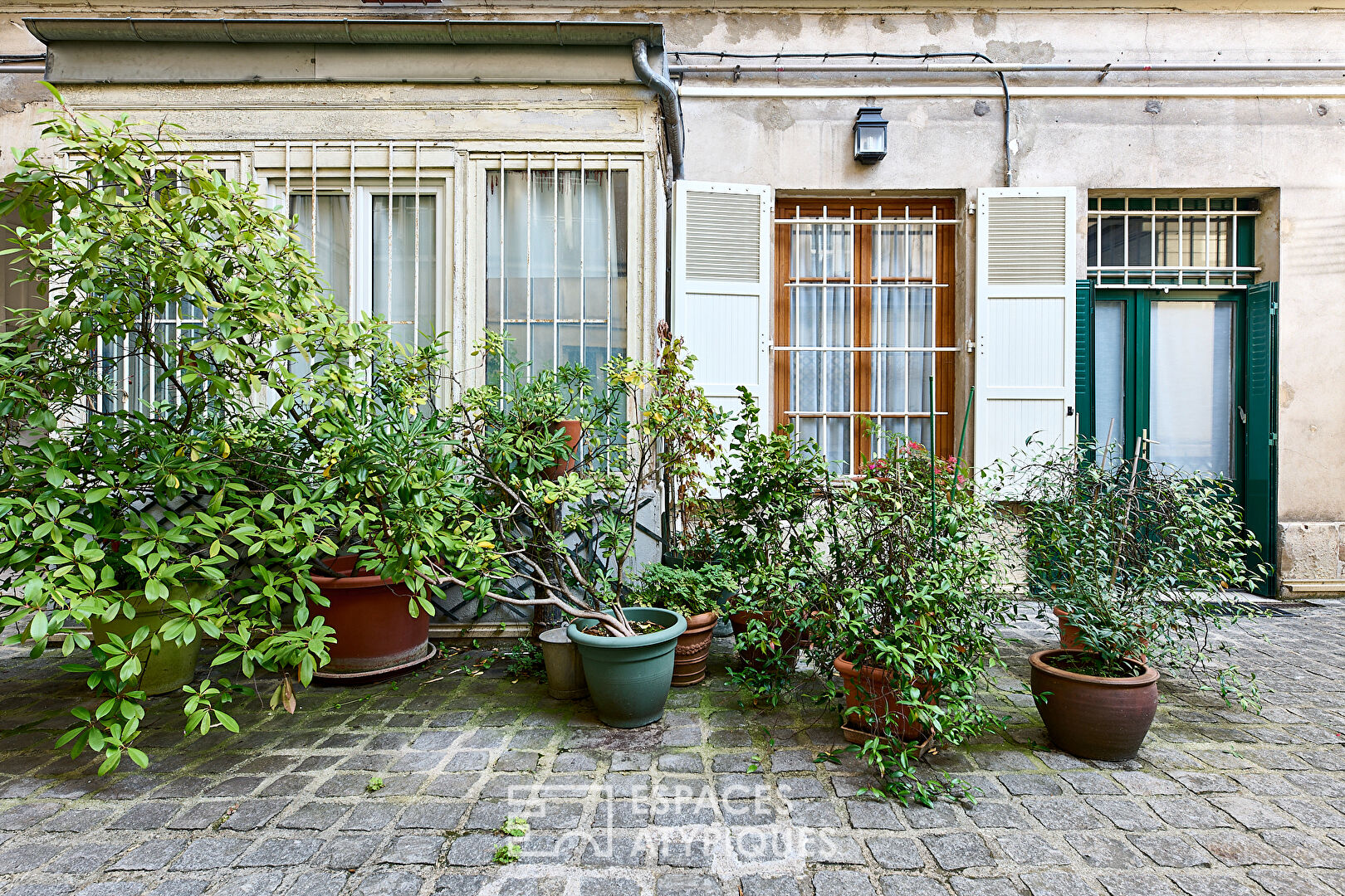 Studio ensoleillé au coeur du Marais historique