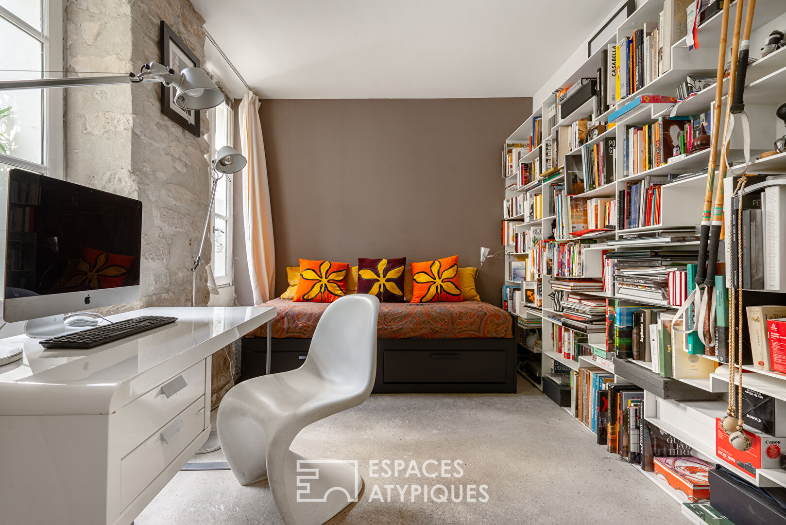 House-style apartment near Place des Vosges