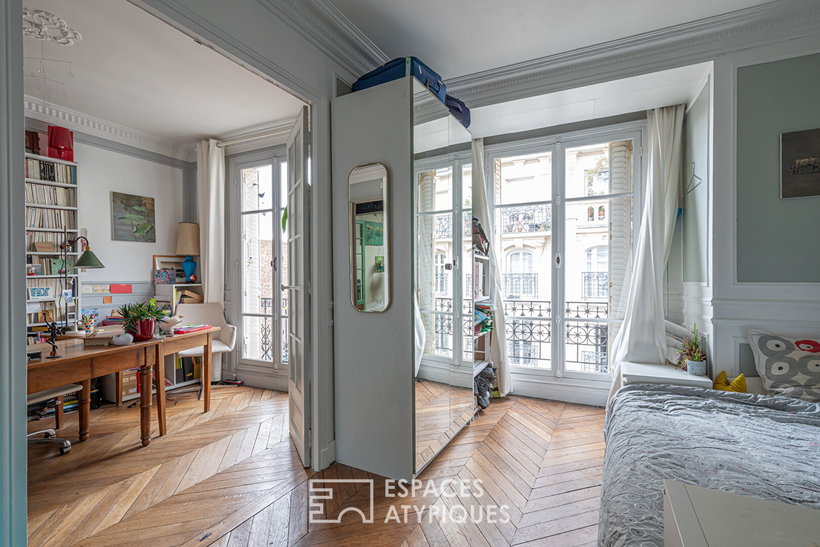 Dernier étage avec balcon et terrasse à Gambetta