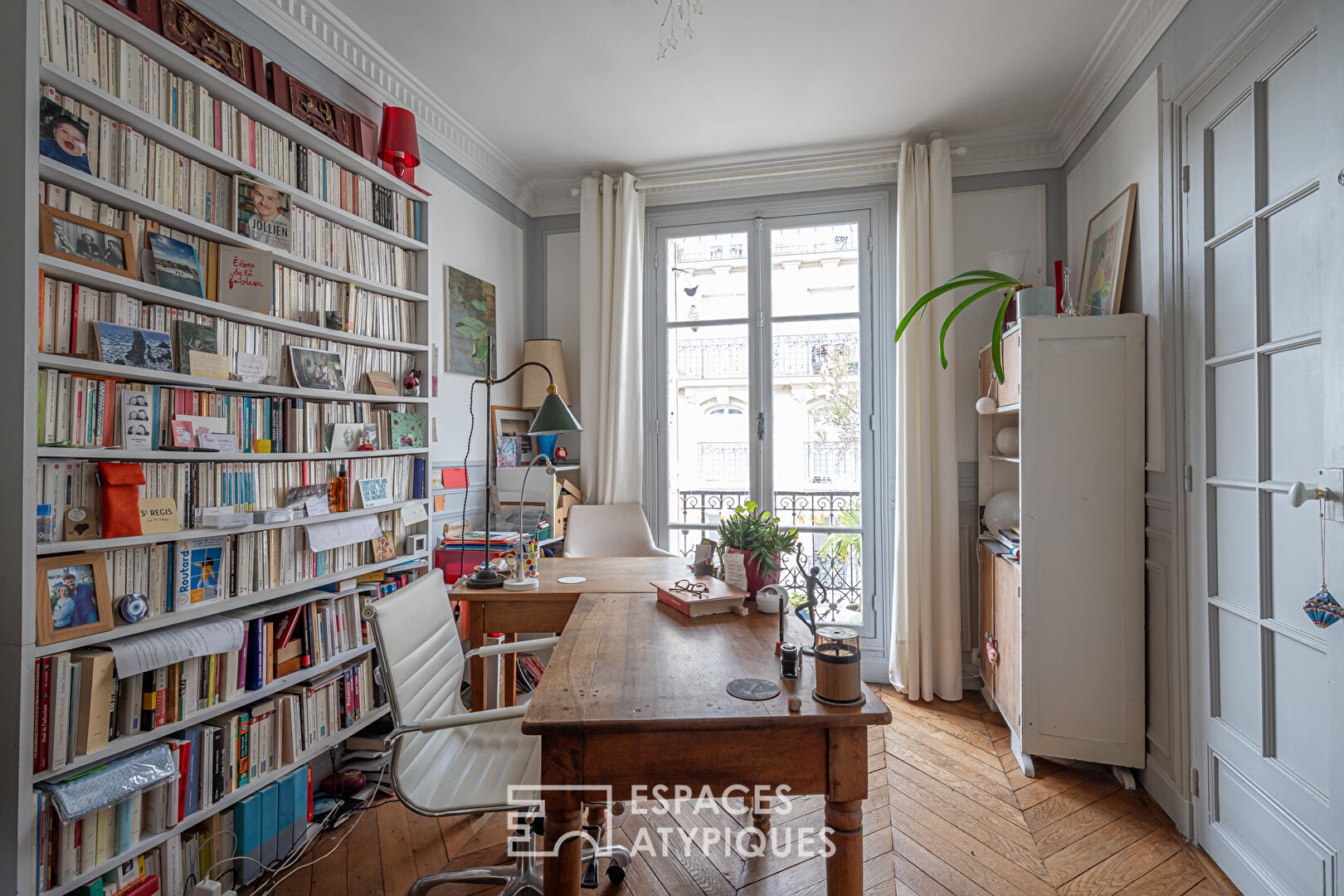 Dernier étage avec balcon et terrasse à Gambetta