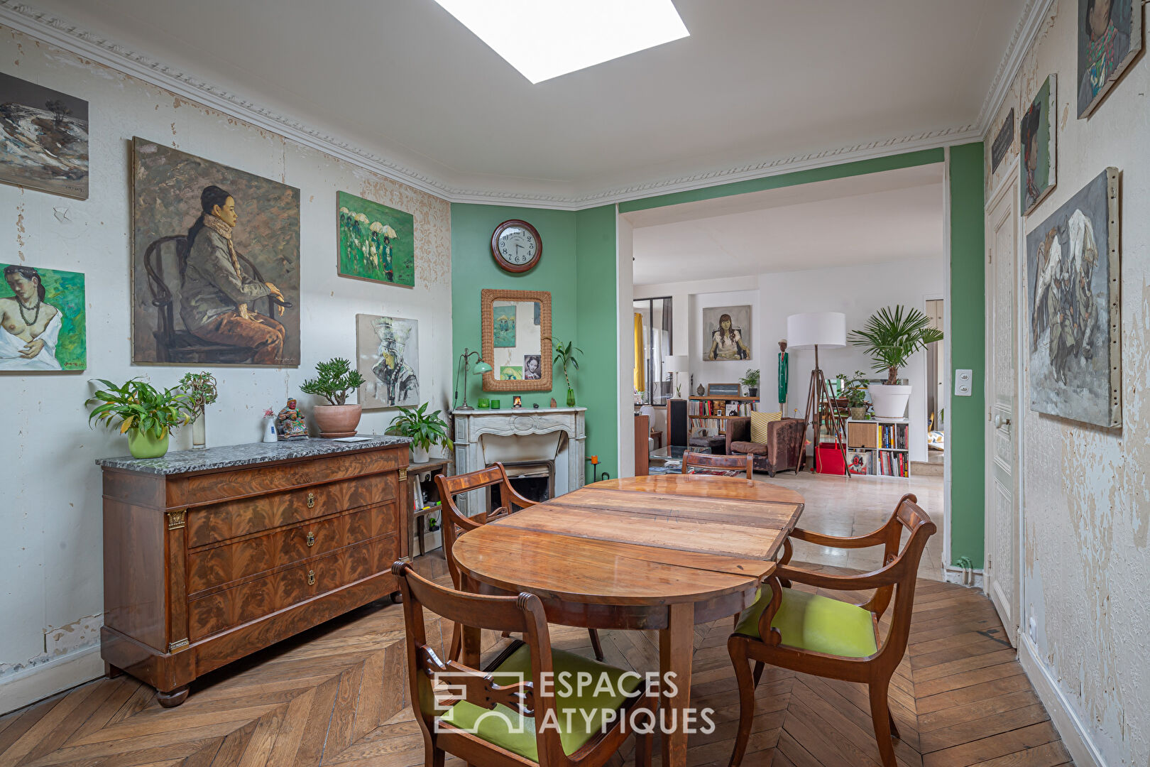 Dernier étage avec balcon et terrasse à Gambetta