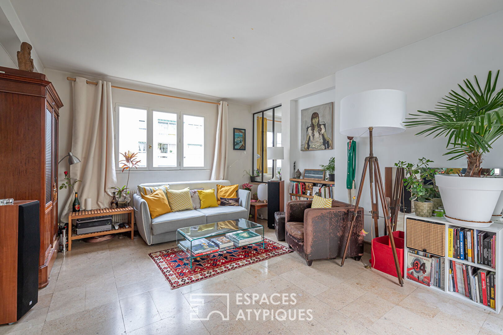 Dernier étage avec balcon et terrasse à Gambetta