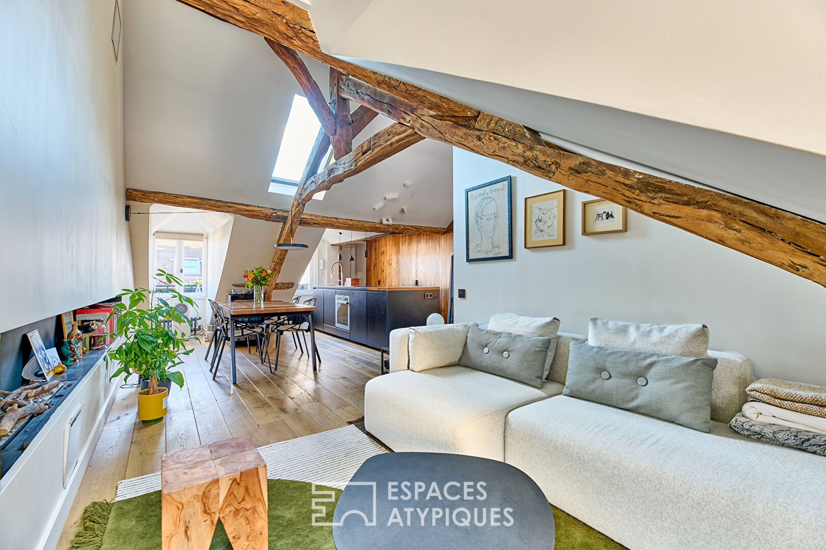 Appartement rénové avec charme au coeur du Village Saint-Paul.