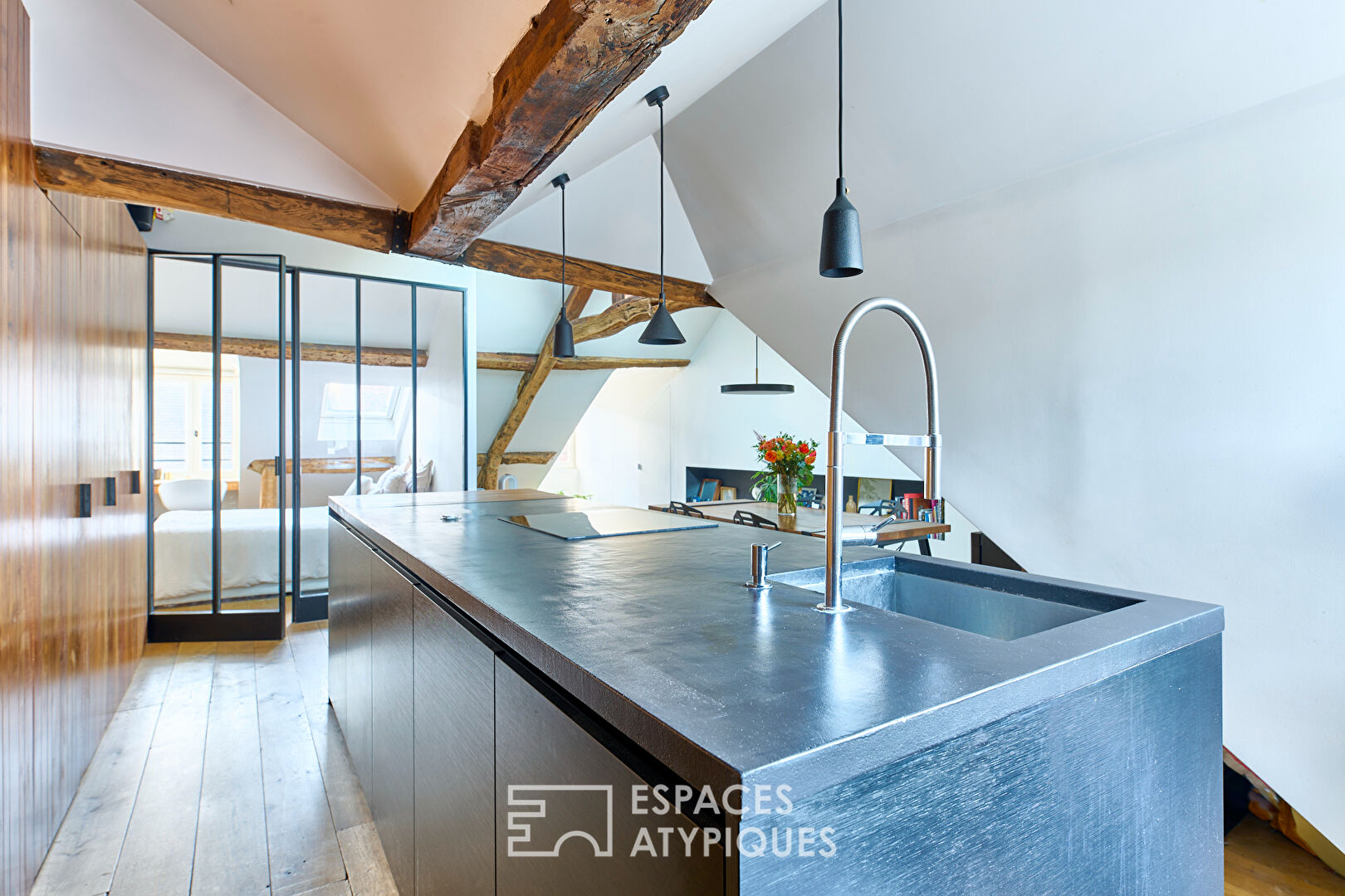 Appartement rénové avec charme au coeur du Village Saint-Paul.