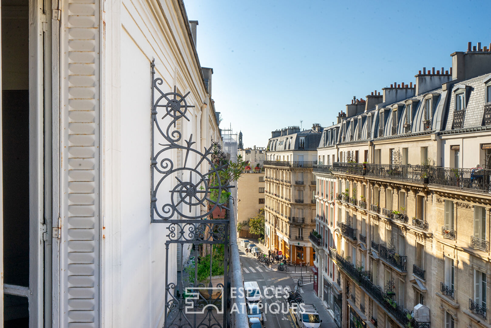 Appartement Haussmannien avec balcon et vue dégagée