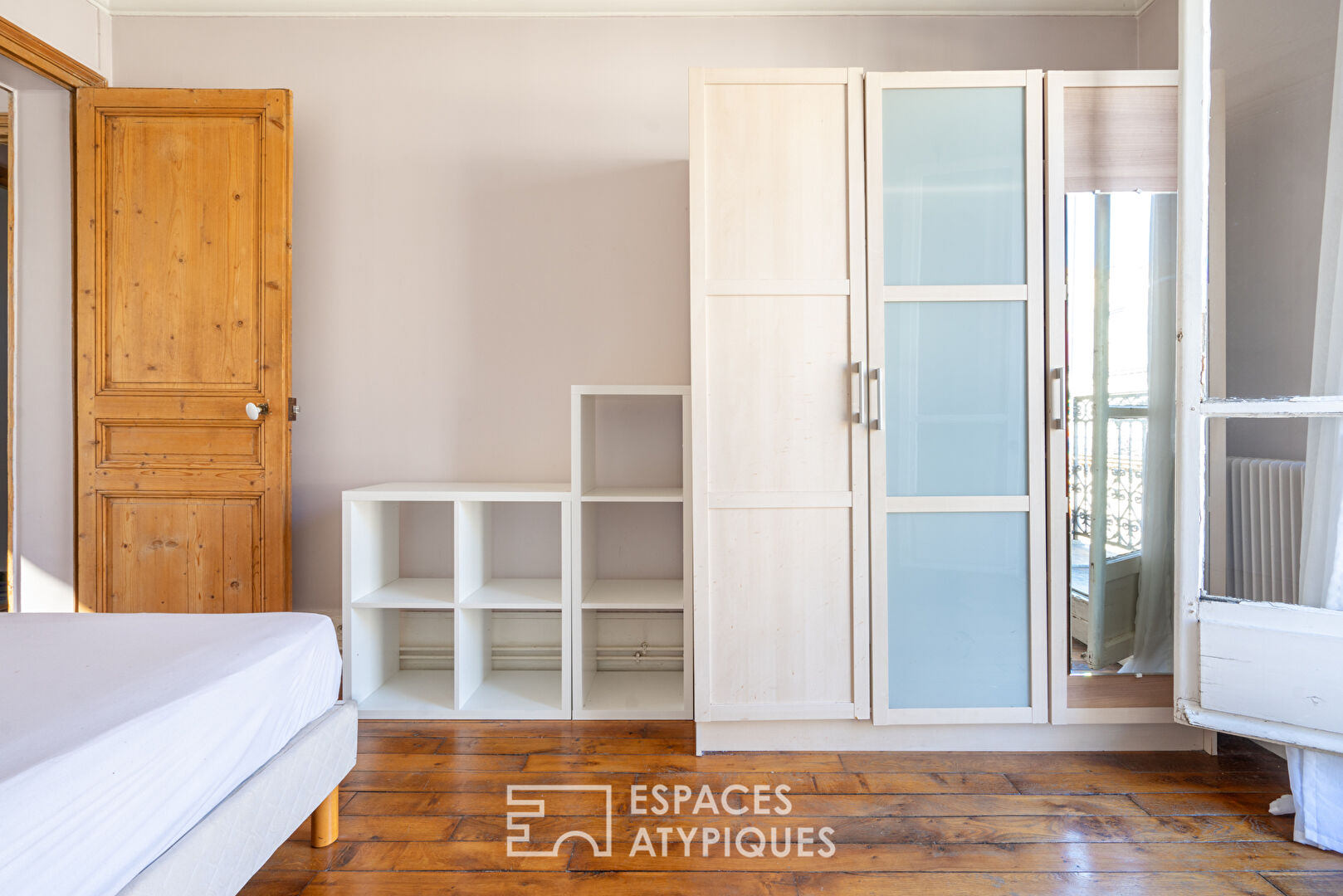 Appartement Haussmannien avec balcon et vue dégagée