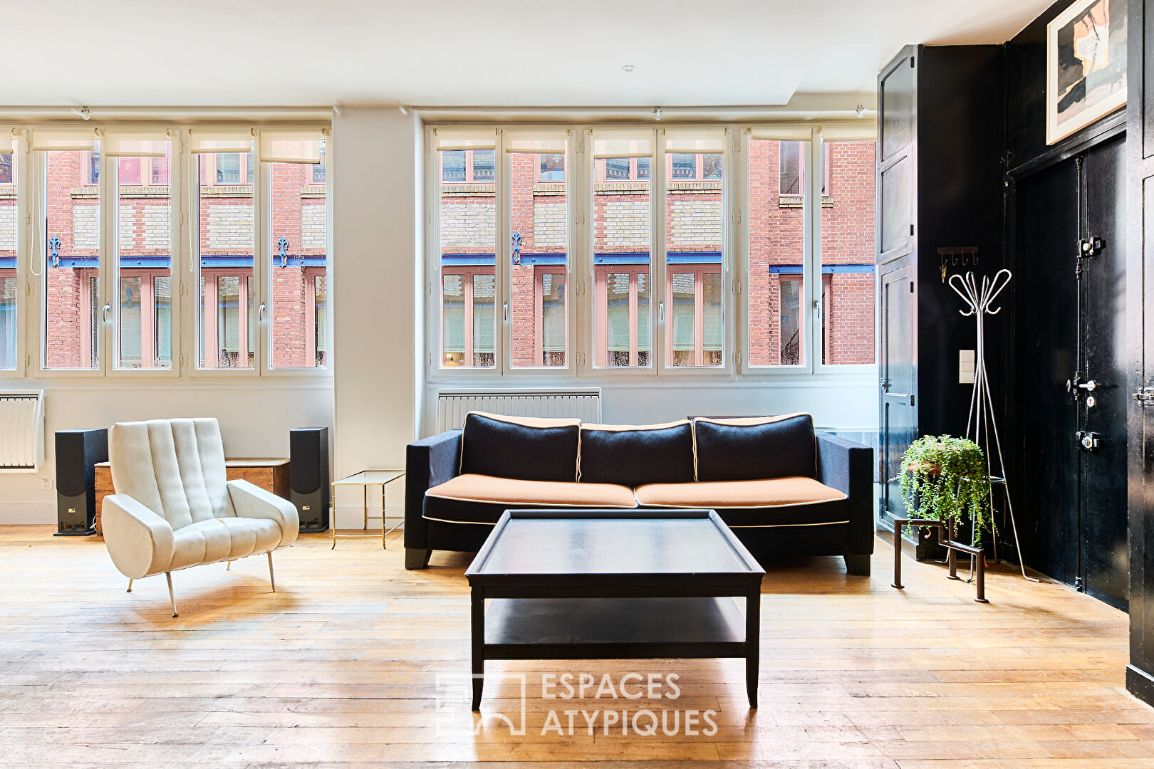 Duplex with loft spirit near Voltaire