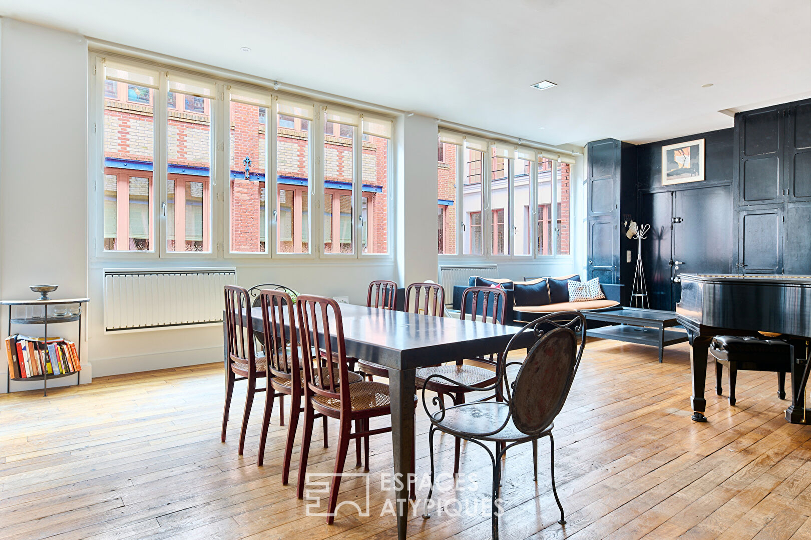 Duplex with loft spirit near Voltaire