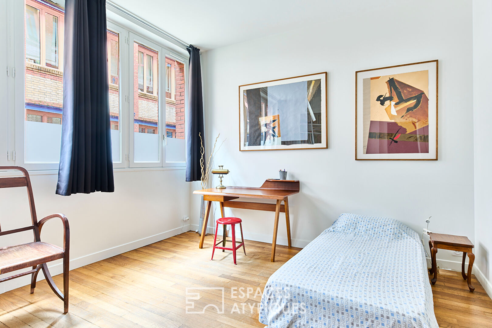 Duplex with loft spirit near Voltaire