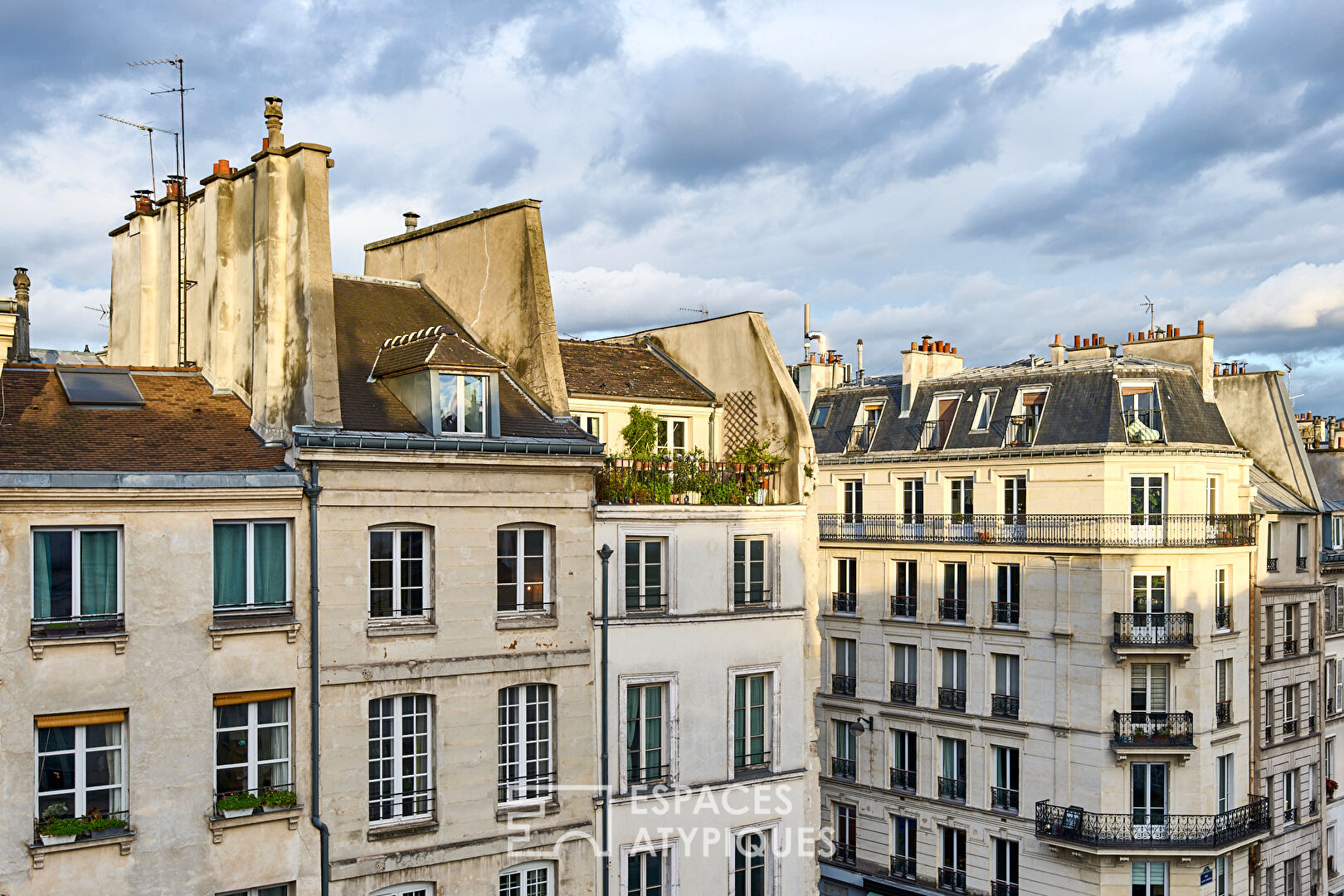 Studio rénové au coeur du Marais historique