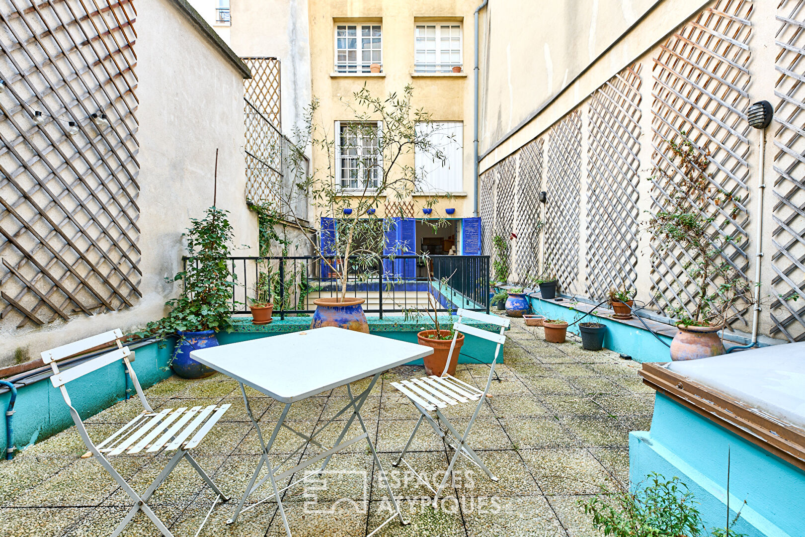 Studio with Terrace in Arts et Métiers