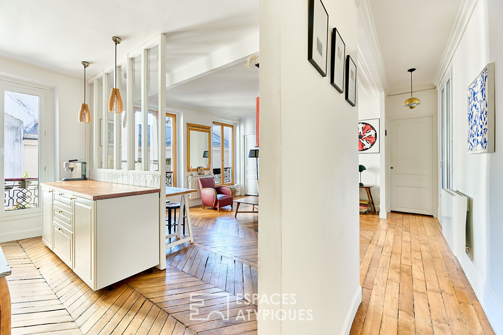 Bright apartment between Buttes-Chaumont and Parc de Belleville