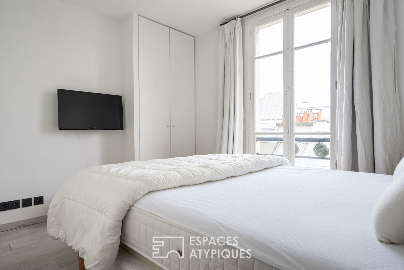 Appartement contemporain sur cour en plein coeur du Marais