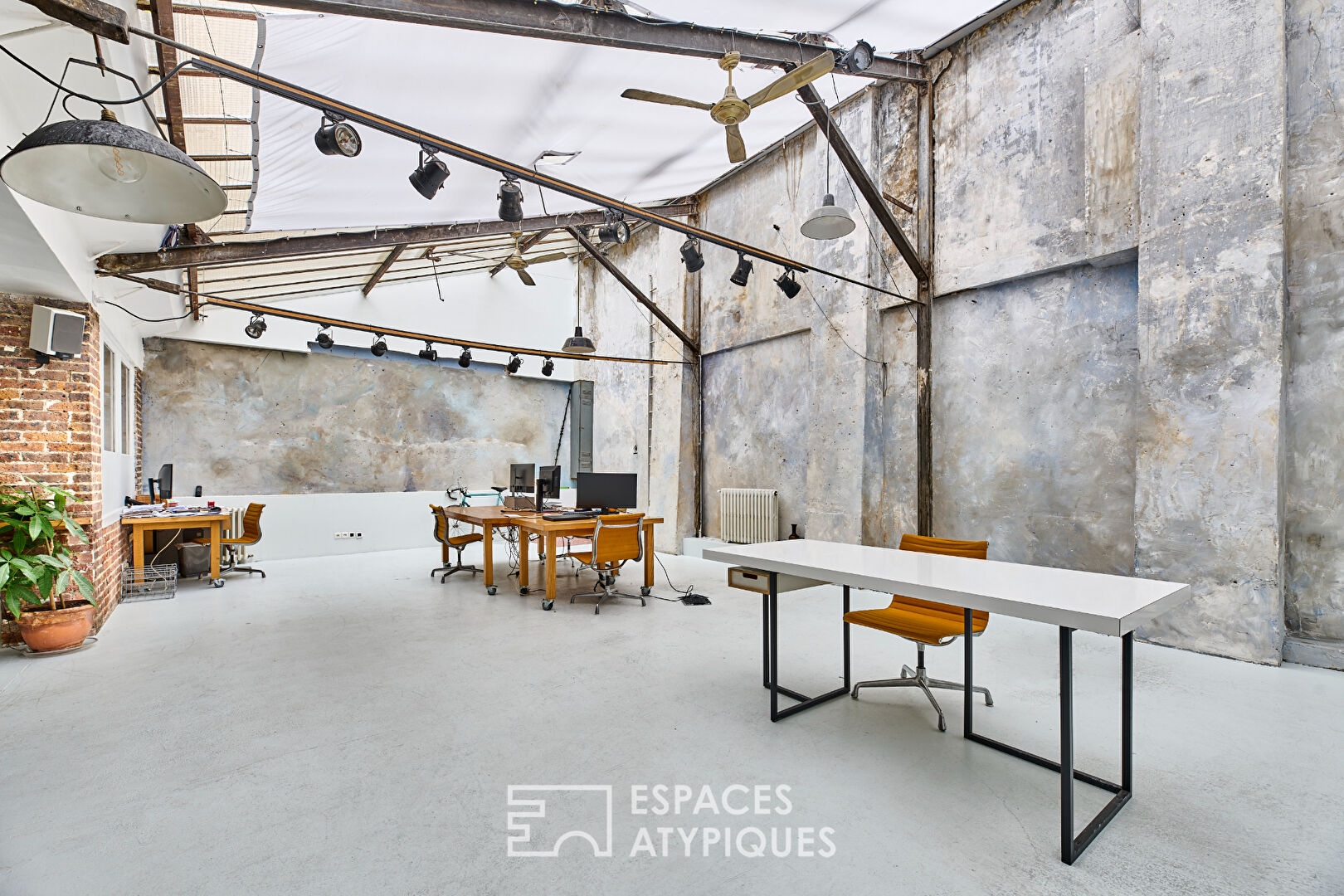 Loft Workshop with commerciality in Parmentier