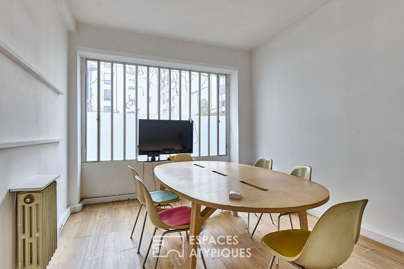 Loft Workshop with commerciality in Parmentier