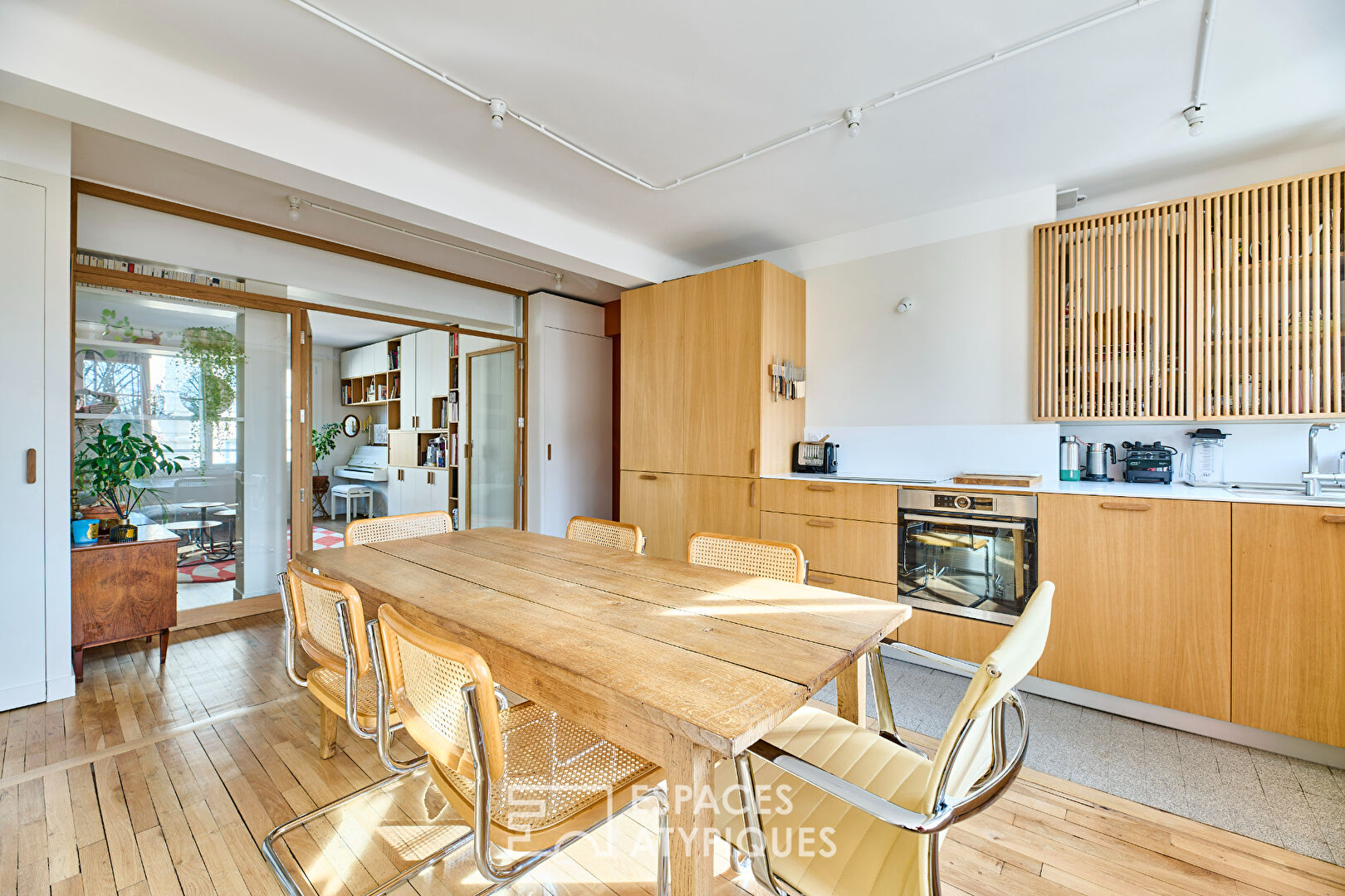 Appartement rénové au pied des Buttes Chaumont