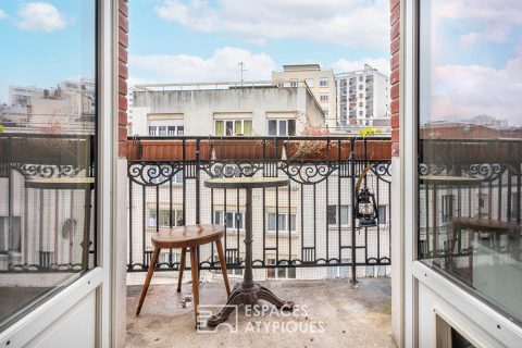 Apartment with balcony