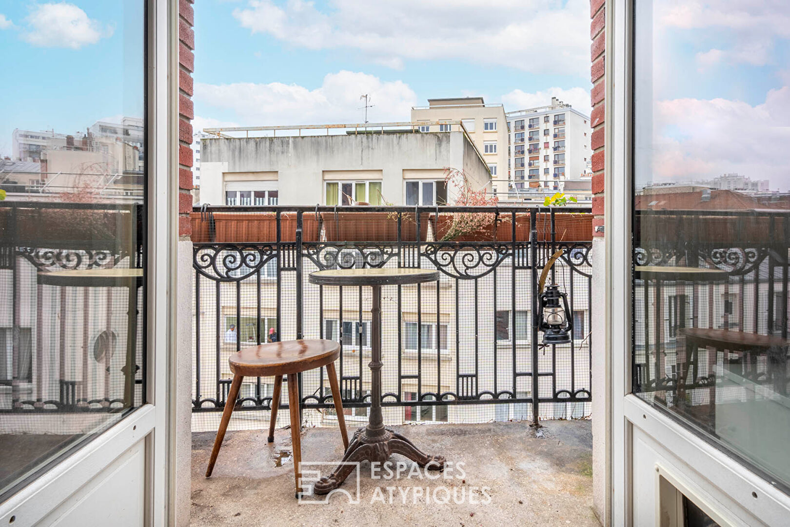 Apartment with balcony
