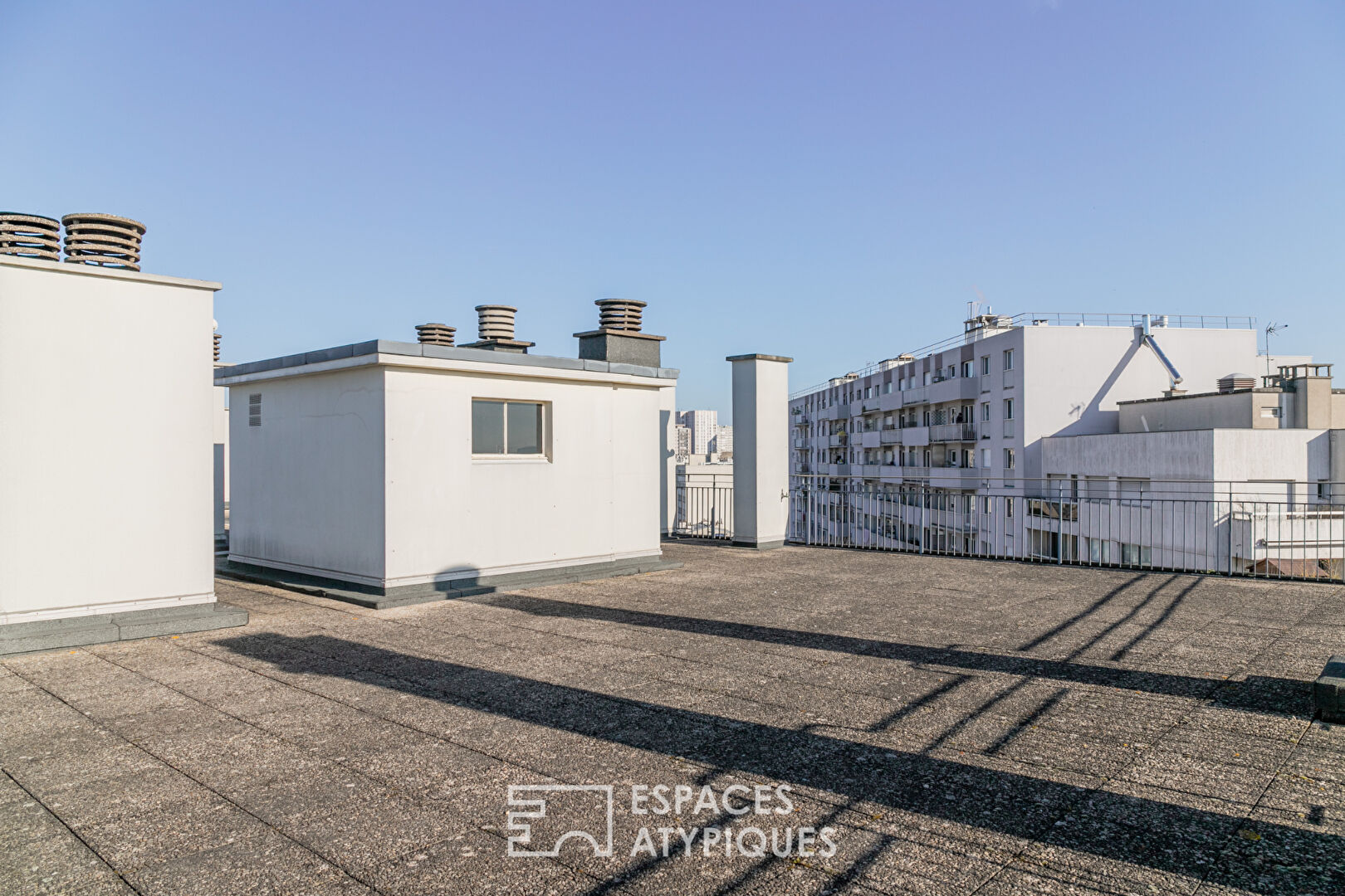 Top floor with terrace, rooftop, and panoramic view