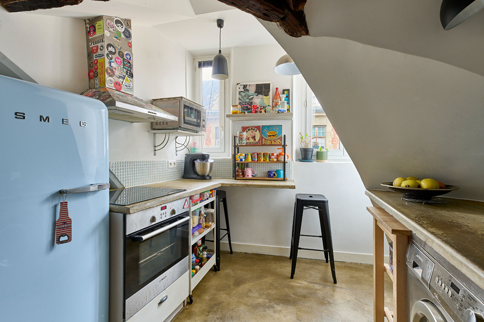 Top floor, a stone’s throw from the Canal St Martin